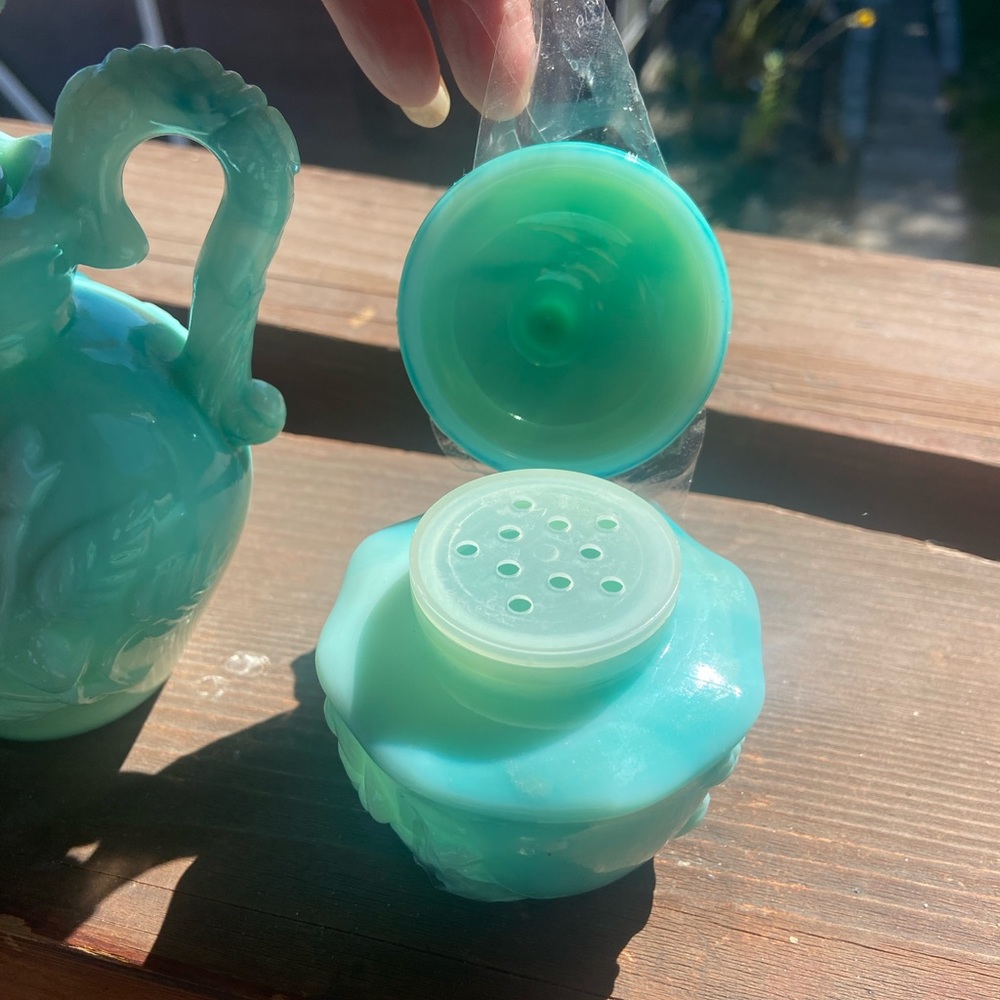 Vintage 1Avon Green/Teal Jade Decanter pitcher with bowl and powder satchel - Picture 8 of 11